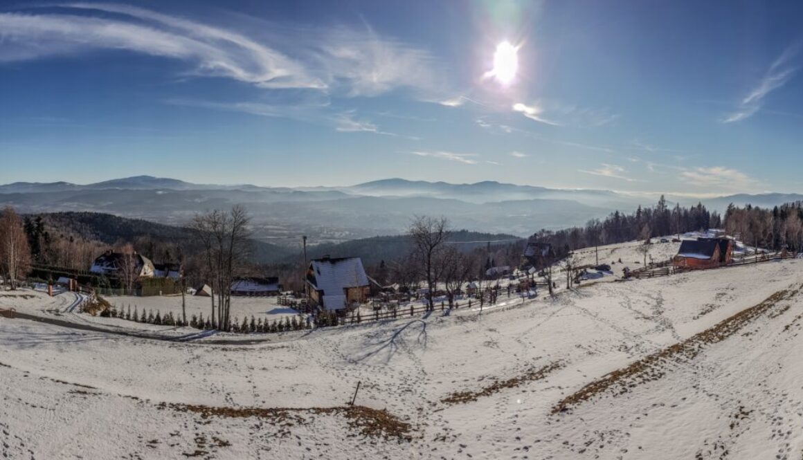 Panorama z tarasu widokowego Domków Pod Biegunem.