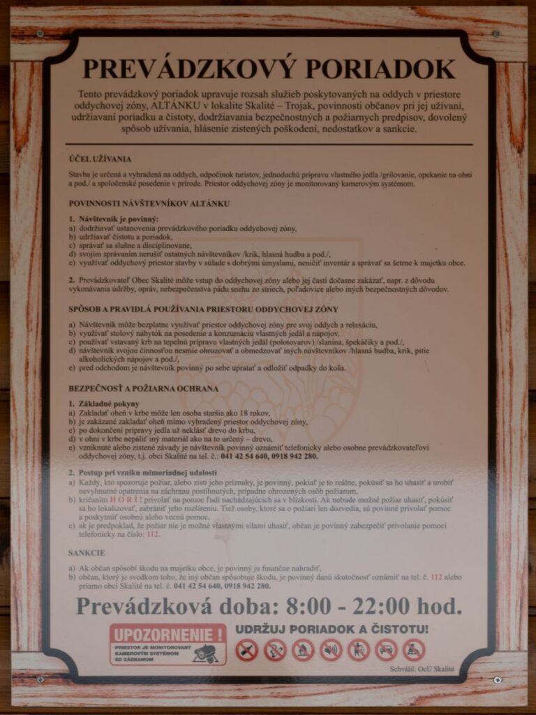Regulamin słowackiej wiaty na Kikuli Trojaku.